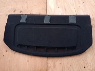 Panel de embellecimiento de cubierta de cubierta de maletero trasero Ford Focus SE 12-18 sedán  Foto 1 de 4