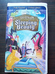 WALT DISNEY MASTERPIECE COLLECTION "SLEEPING BEAUTY" VHS fully restored limited - Picture 1 of 3