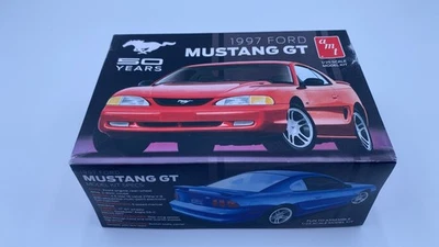AMT86412 AMT Ford Mustang GT 1/25 kit di montaggio - Immagine 1 di 3