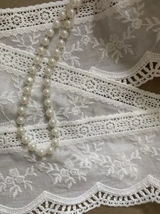 Bordo in pizzo di cotone ricamo floreale vintage bianco 2 iarde, bordo smerlato scavato - Foto 1 di 11