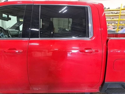 2020 Sierra Truck/Pickup 2500 Left Driver Side Rear Door Assembly Color: Red U13 Foto 1 de 4