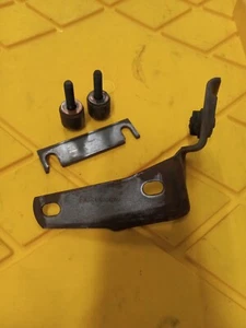 USED GM CATALYTIC CONVERTER BRACKET GM PART NO. 25511577 - Picture 1 of 9