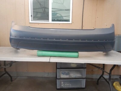 Parachoques trasero Mercedes Benz Clase C C300 C350 W204 2008-2011 OEM A2048850325 Foto 1 de 4