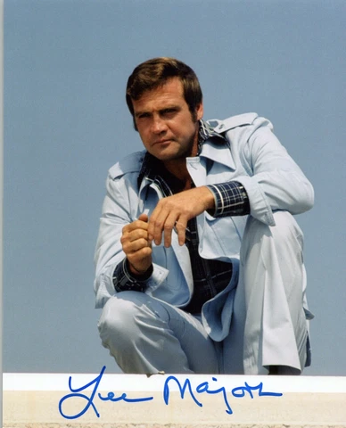 LEE MAJORS signed Autograph 20x25cm "Six Million dollar Man" In Person Cover