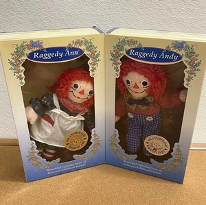 Raggedy Ann & Raggedy Andy 1996 Anniversary Commemorative Dolls Hasbro - Bild 1 von 24