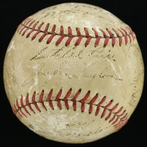 PSA AUTOGRAPHED SATCHEL PAIGE 1951 ST. LOUIS BROWNS FULL TEAM 25 BASEBALL BALL - Picture 1 of 10