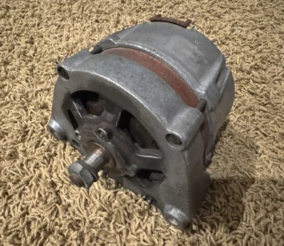 Alternador, Bosch OE Porsche 924 931 Turbo Audi 0120469502 047903015 Audi 5000 Foto 1 de 4