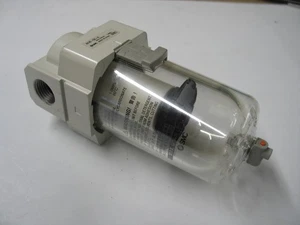 NUOVO FILTRO CIOTOLA TRASPARENTE SMC AF10-04-A 5 uM 1/2 Rc SCARICO MANUALE Q0229 - Foto 1 di 4