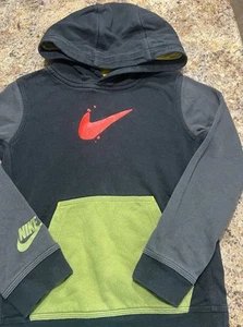 Boy’s Nike Hoodie Size Small - Picture 1 of 3