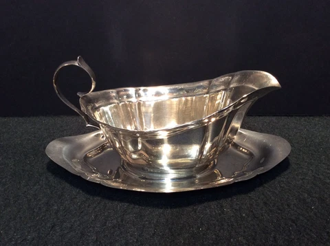 Reed & Barton Sterling Silver Dublin Pattern Gravy Sauce Boat and Underplate Cover