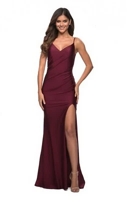 La Femme Dark Berry собранными в Рюш стороне разрез платье размер 10 Orig $328 - Изображение 1 из 2