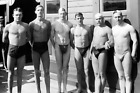 1909 nageurs sans chemise athlètes, gâteau au bœuf gay int 4"x6" réimpression photo G49