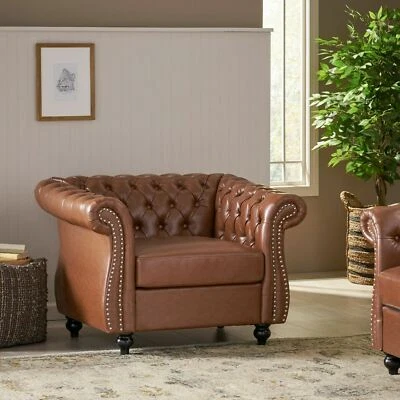 Madelena Traditional Chesterfield Club Chair - Image 1 of 4