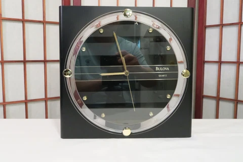 BULOVA QUARTZ SQUARE BLACK & GOLD FINISH WALL CLOCK C4774 T3 SH222 Cover