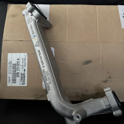 Tubo de salida de agua de refrigerante genuino Porsche 911 0PB-121-512-A 991 997 Foto 1 de 4