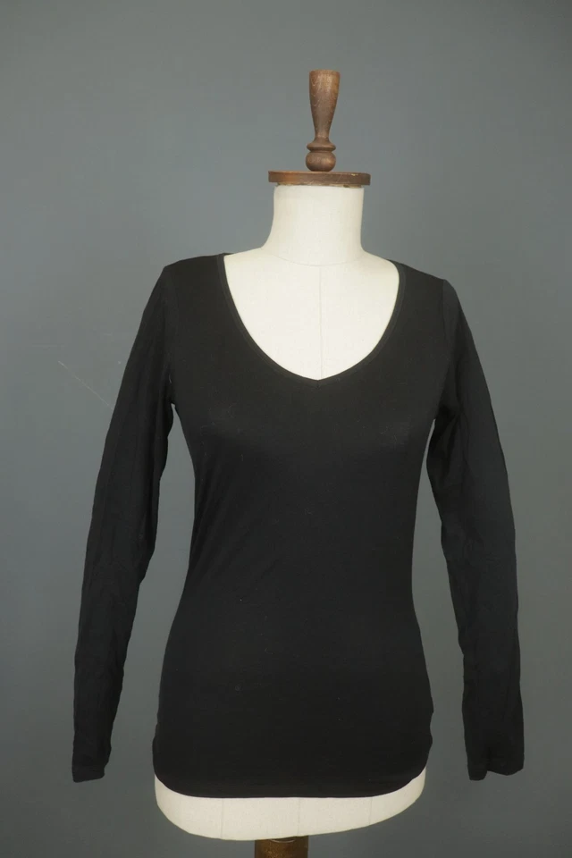 Blusa Pullover Manga Larga Cuello Redondo Lana Merino Negra Rompehielos Talla M Foto 1 de 4