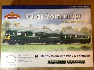 Bachmann OO Gauge 30-160 Rural Commuter DMU Train Set with Class 105 2 Car DMU - Picture 1 of 8