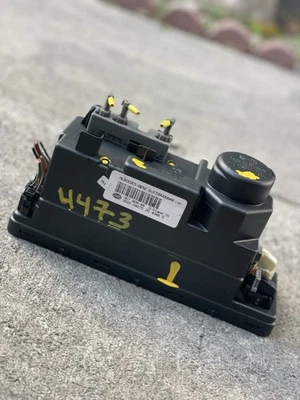 1708000848 | 04-08 CHRYSLER CROSSFIRE MÓDULO BOMBA DE VACÍO BLOQUEO DE PUERTA CENTRAL Foto 1 de 4