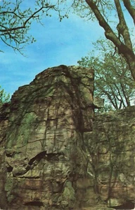 "Leaping Rock" "Old Stone Face" Pipestone, Minnesota Vintage PC - Picture 1 of 2