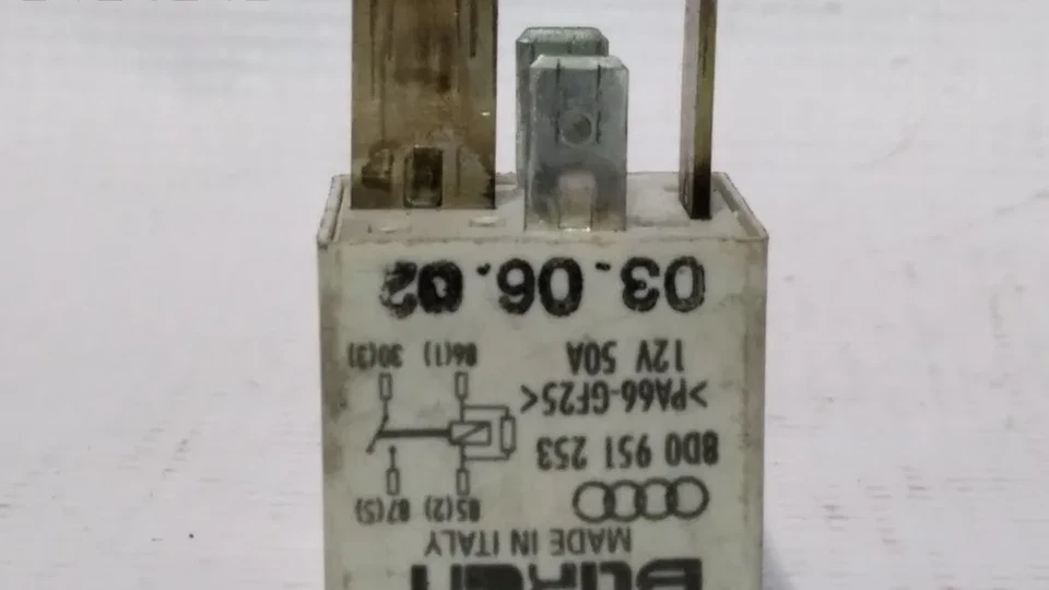 VW PASSAT B5 3B2 8D0951253 Bougies de Préchauffage Étincelle 1.90 13981817 - Photo 1/3