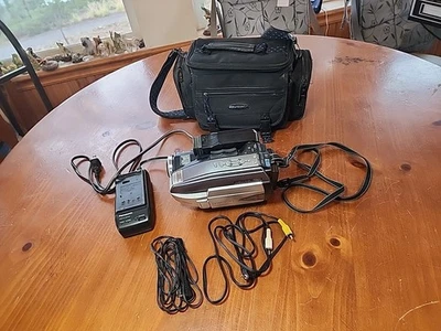 Panasonic Palmcorder VHS-C PV-L352D Camcorder Video Camera  UNTESTED Read - Image 1 of 4
