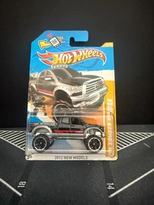 2012 Hot Wheels '10 TOYOTA TUNDRA Black 40/247 LITTLE BEND Premiere - Picture 1 of 3