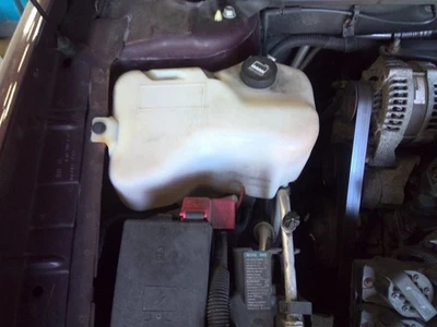 Depósito de refrigerante compatible con 00-05 Bonneville 269945 Foto 1 de 4