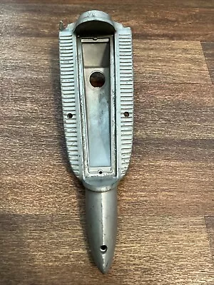 Carcasa de luz trasera Plymouth Savoy 1956 Foto 1 de 4