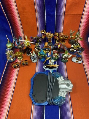 Лот товаров Skylanders из 23 Фигурок Транспортные средства Плюс Xbox 360 Superchargers Portal  - Изображение 1 из 4