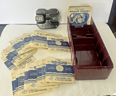 Lot of 30 VTG Viewmaster Reels & Viewer, Bakelite case Disney, Loonies, Travel - Image 1 of 4