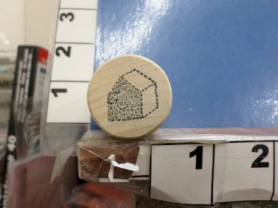 Casa con techo de tejas SELLO DE GOMA 32u Foto 1 de 2