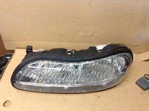 2004 Chevy Malibu Driver Left Side Headlight - Picture 1 of 3