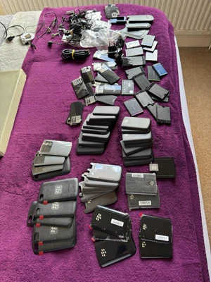 Repuestos Blackberry Móvil, Lote a Granel Nuevos Accesorios Cubiertas Traseras Baterías ✅🚚✅ Foto 1 de 4