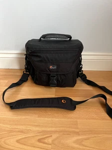 Lowepro Nova 180 AW Shoulder Camera Bag Black Excellent Condition - Picture 1 of 5