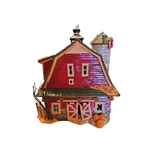 Dept 56 Villaggio delle Nevi Halloween Fienile Infestato-SOLO FIENILE senza accessori testato - Foto 1 di 16