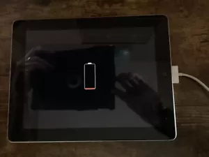 iPad 2 64 GV (model A1395) silver - FAULTY please read description - Picture 1 of 2