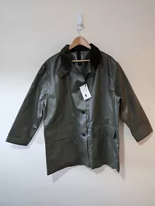 Margaret Howell Damen-Mac Armeegrün verschweißt Small neu mit Etikett UVP 255 £ - Bild 1 von 5
