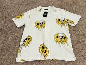 RF BRAND SMILEY GESICHT TOTENKOPF THEMA BUTTON DOWN SHIRT (NEU MIT ETIKETT) GRÖSSE MEDIUM - Bild 1 von 7