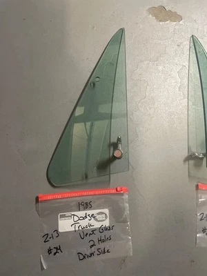 🔥 #24 81 - 90 Dodge Truck LEFT Door Vent Glass - 2 holes - OEM Foto 1 de 4