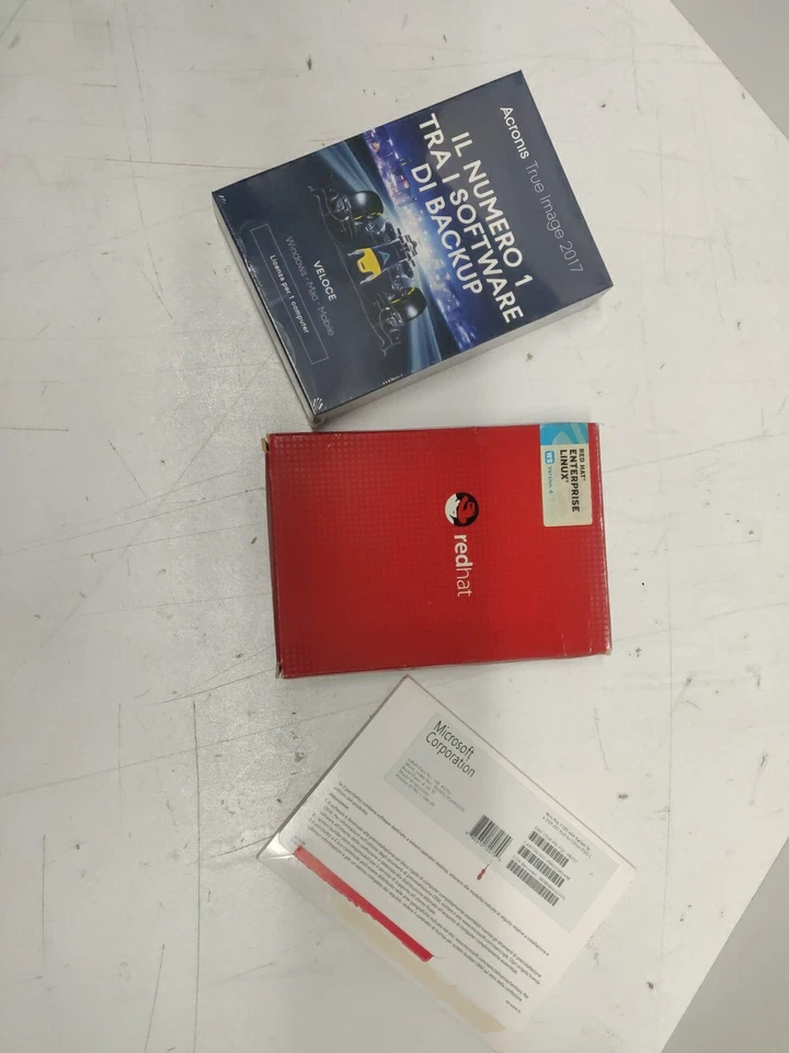 WINDOWS 7 PROFESSIONAL ACRONIS TRUE IMAGE 2017 RED HAT 4 ENTERPRISE LINUX WS - Immagine 1 di 4