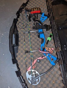 Diamond Prism RH Compound Bow  - Picture 1 of 2
