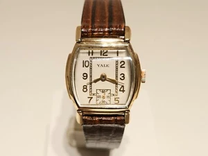 VINTAGE WW2 SWISS 26mm SMALL LUXURY TANK GOLD PLATED MEN'S WATCH "YALE" 19J - Picture 1 of 11