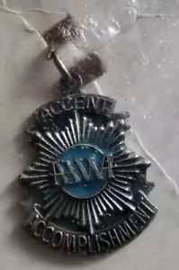 Accept Accomplishment Abwa Anhänger 1974 RAR American Business Women's Assoc. - Bild 1 von 1