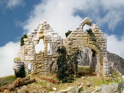 KAPELLE Burgruine Spur H0/TT/N NEBELFELS men100878 - Bild 1 von 4