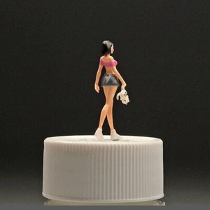 1/64 Diorama Figure Model Street Girl with Doll Scene Display Prop Model Garage - Picture 1 of 9