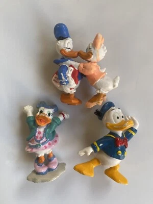 Vintage 1980s Disney Donald Duck and Daisy Duck Kissing Lot Figures PVC Applause - Image 1 of 3