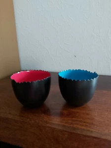 SET OF "TWO" BLACK IRON ZIG-ZAG TEALIGHT HOLDER WITH ENAMEL - Picture 1 of 7