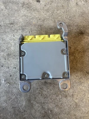 Módulo de control (ACM) 2022-2025 Subaru BRZ/Toyota GR86 OEM Foto 1 de 4