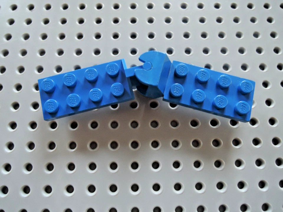 Lego 2 x Scharnier Kupplung 3639 + 3640 = 1 Paar  2x4 blau - Bild 1 von 1