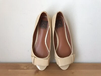 $195 Pour la Victoire para mujer talla 6M charol desnudo 'rin' peeptoe cuñas planas Foto 1 de 4